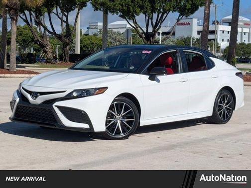 2024 Toyota Camry SE
