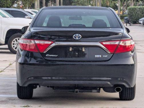 2015 Toyota Camry Hybrid SE