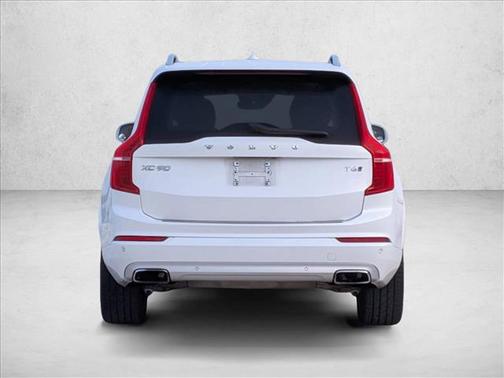 2019 Volvo XC90 T6 Momentum