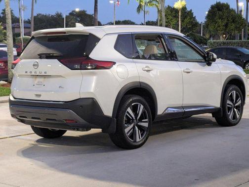 2023 Nissan Rogue SL