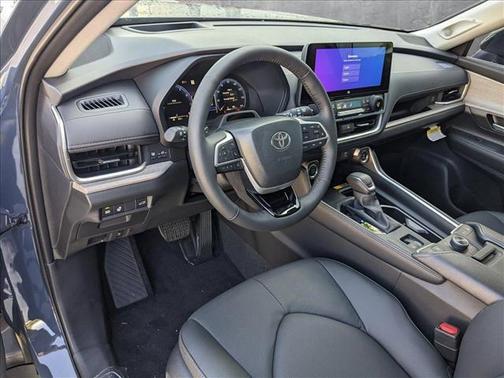 2025 Toyota Grand Highlander Platinum