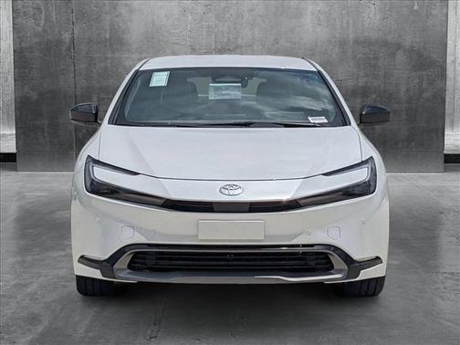 2025 Toyota Prius XLE