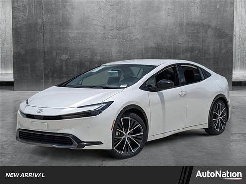 2025 Toyota Prius XLE