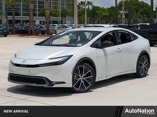 2025 Toyota Prius XLE