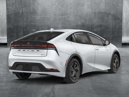 2025 Toyota Prius XLE