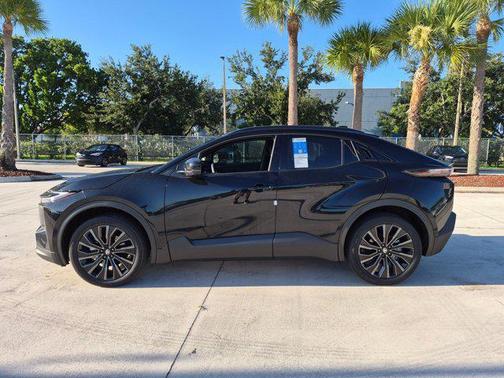 Midnight Black Metallic 2026 Toyota C-HR XSE
