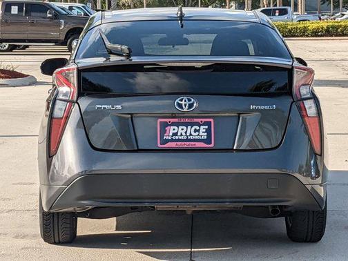 2017 Toyota Prius Three