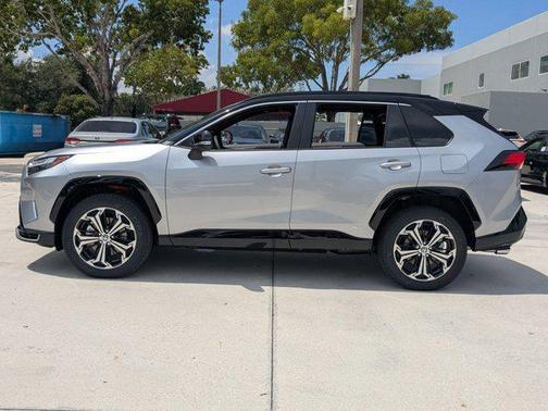 2025 Toyota RAV4 Hybrid SE