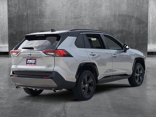 2021 Toyota RAV4 Hybrid SE