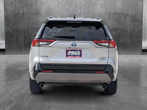 2021 Toyota RAV4 Hybrid SE
