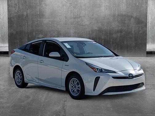 2020 Toyota Prius LE