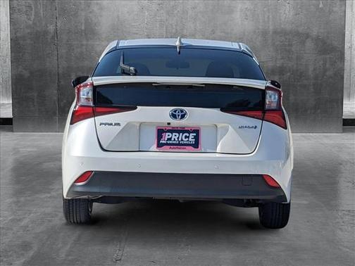 2020 Toyota Prius LE