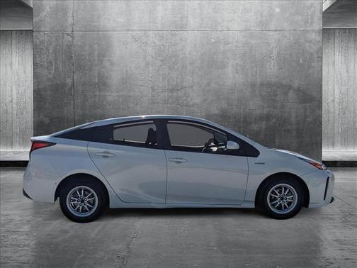 2020 Toyota Prius LE