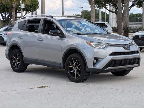 2017 Toyota RAV4 SE