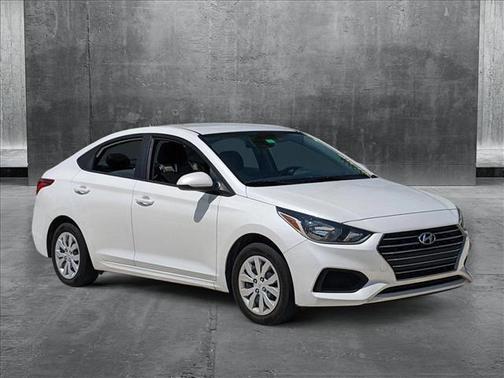2022 Hyundai Accent SE
