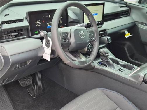 Ice Cap 2026 Toyota RAV4 SE