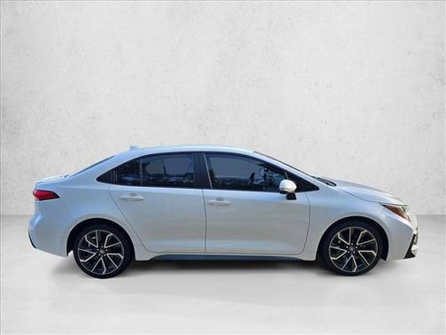 Super White 2020 Toyota Corolla SE