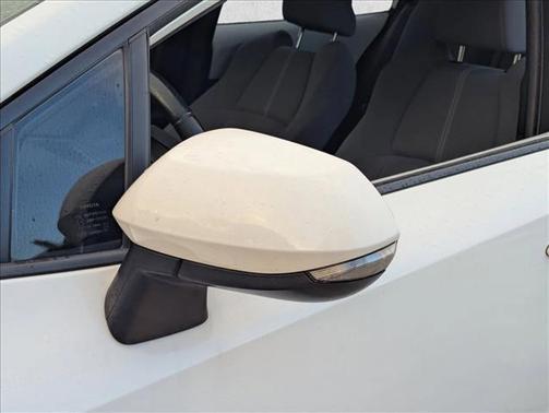 Super White 2020 Toyota Corolla SE