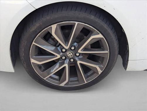 Super White 2020 Toyota Corolla SE
