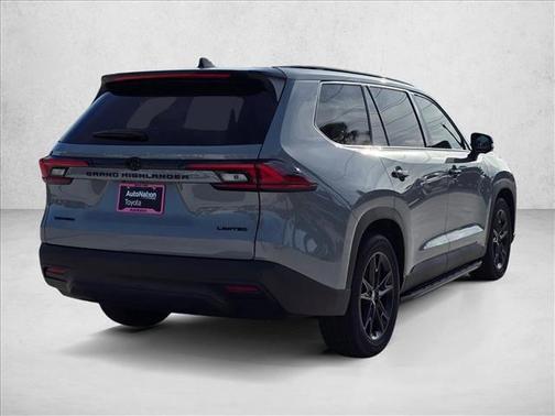 Cement 2026 Toyota Highlander Hybrid Base