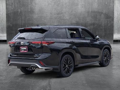 2025 Toyota Highlander XSE