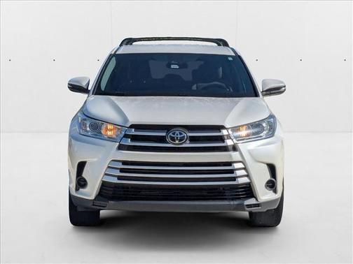 2019 Toyota Highlander LE I4