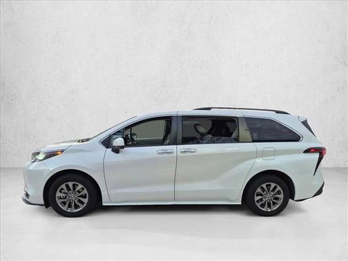 Wind Chill Pearl 2023 Toyota Sienna XLE