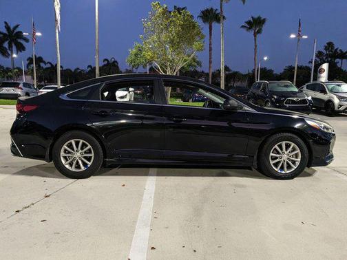 2019 Hyundai SONATA SE