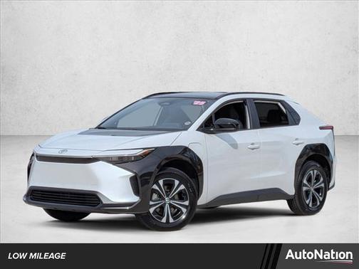 2025 Toyota bZ4X XLE