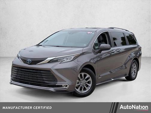 2021 Toyota Sienna XLE 8 Passenger
