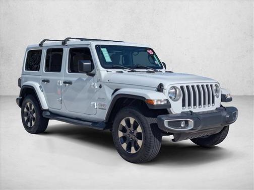 Bright White Clearcoat 2018 Jeep Wrangler Unlimited Sahara