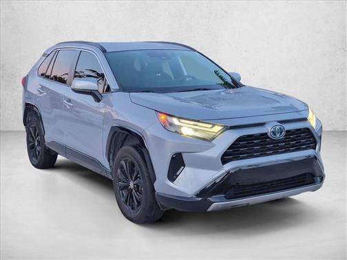 Silver Sky Metallic 2022 Toyota RAV4 Hybrid SE