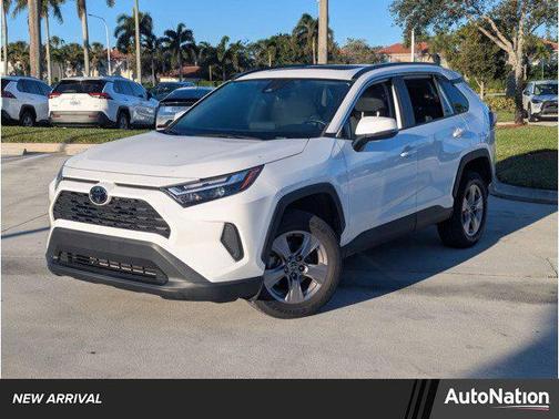 2022 Toyota RAV4 XLE