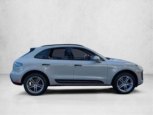 2022 Porsche Macan AWD