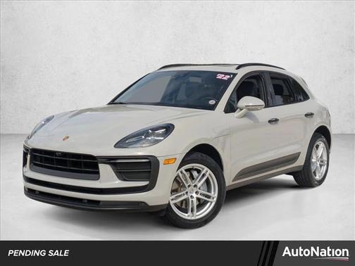 2022 Porsche Macan AWD