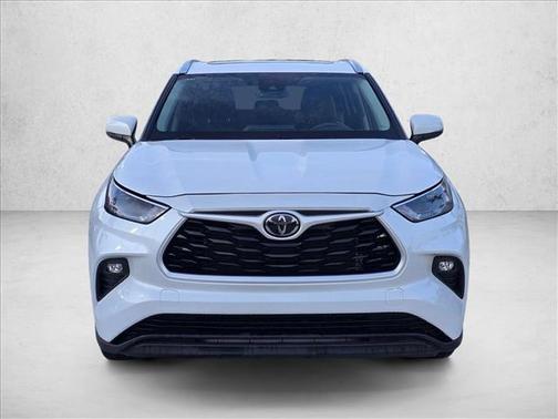 Wind Chill Pearl 2023 Toyota Highlander XLE