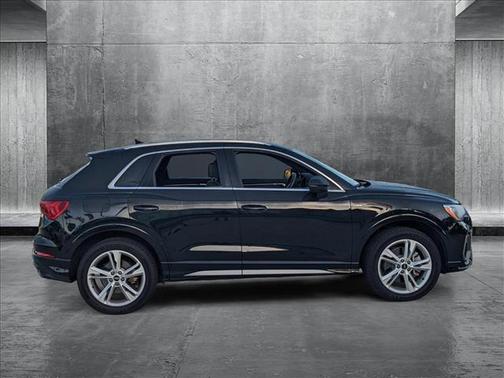 2021 Audi Q3 45 S line Premium