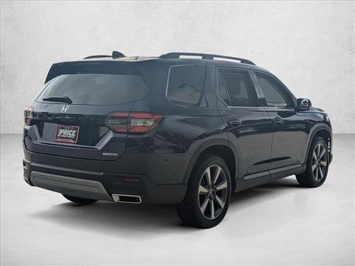 2024 Honda Pilot Touring 8-Passenger