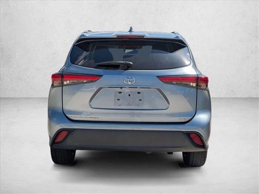 Moon Dust 2021 Toyota Highlander XLE