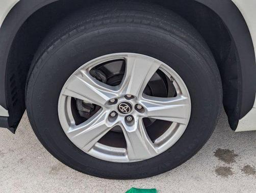 2020 Toyota Highlander L