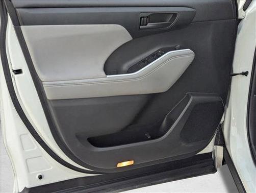 2020 Toyota Highlander L