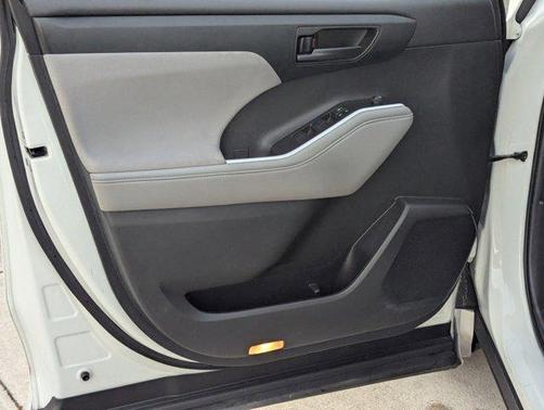 2020 Toyota Highlander L