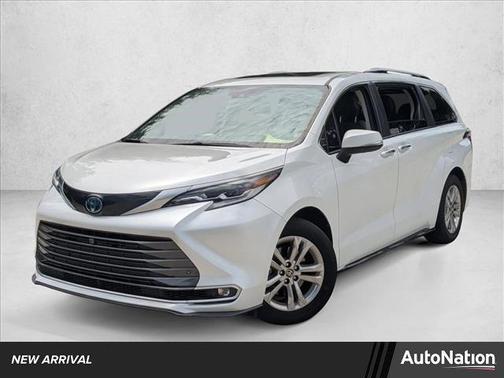 2022 Toyota Sienna Platinum