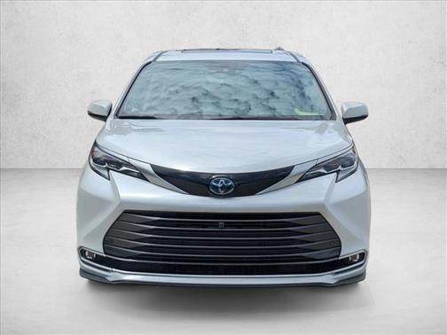 2022 Toyota Sienna Platinum