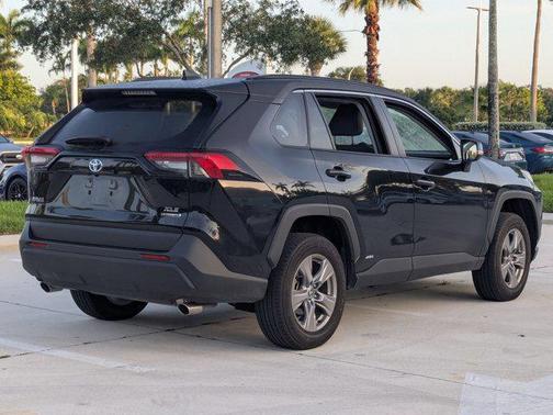 2024 Toyota RAV4 Hybrid XLE