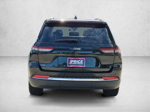 Diamond Black Crystal Pearlcoat 2024 Jeep Grand Cherokee 4xe Base