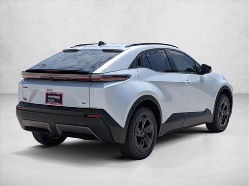 Wind Chill Pearl 2026 Toyota C-HR SE