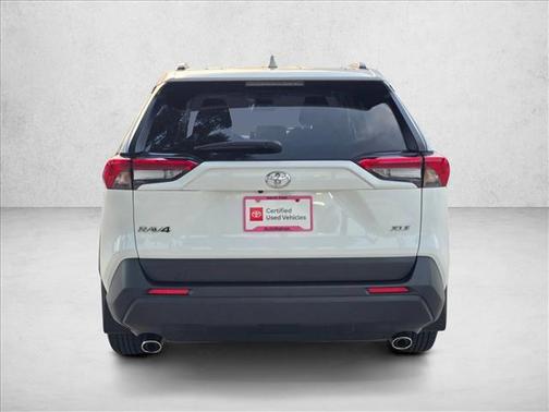 Ice Cap 2025 Toyota RAV4 XLE