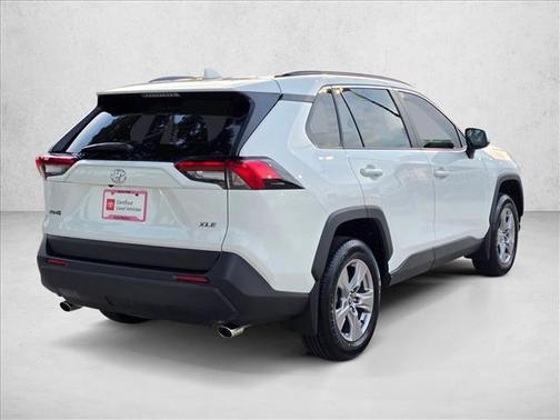 Ice Cap 2025 Toyota RAV4 XLE