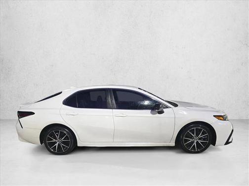 Ice Cap 2023 Toyota Camry SE